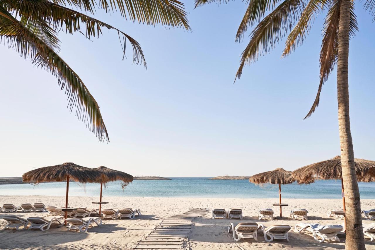 Fanar Hotel & Residences Salalah Extérieur photo Beach at the resort