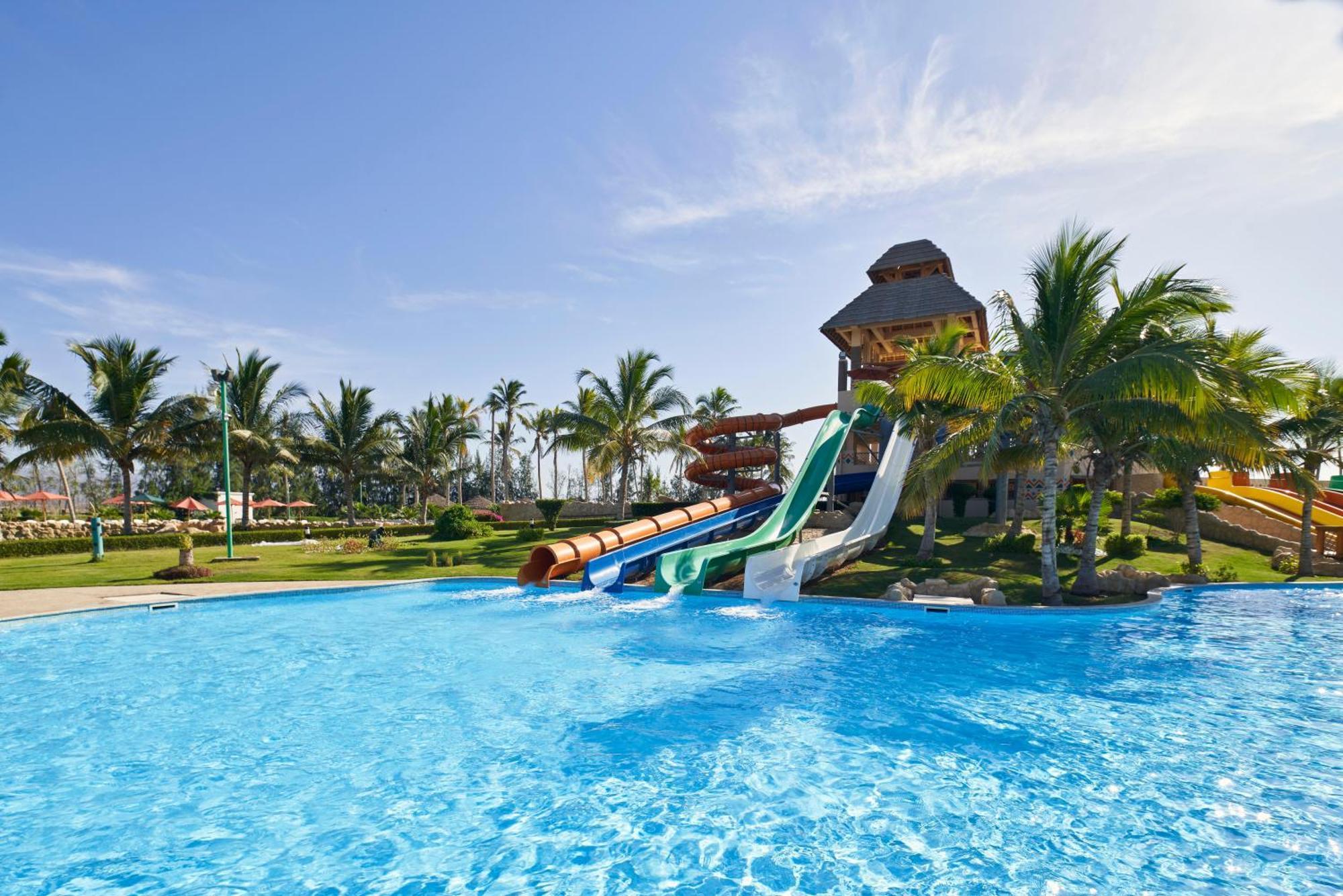 Fanar Hotel & Residences Salalah Extérieur photo Water park